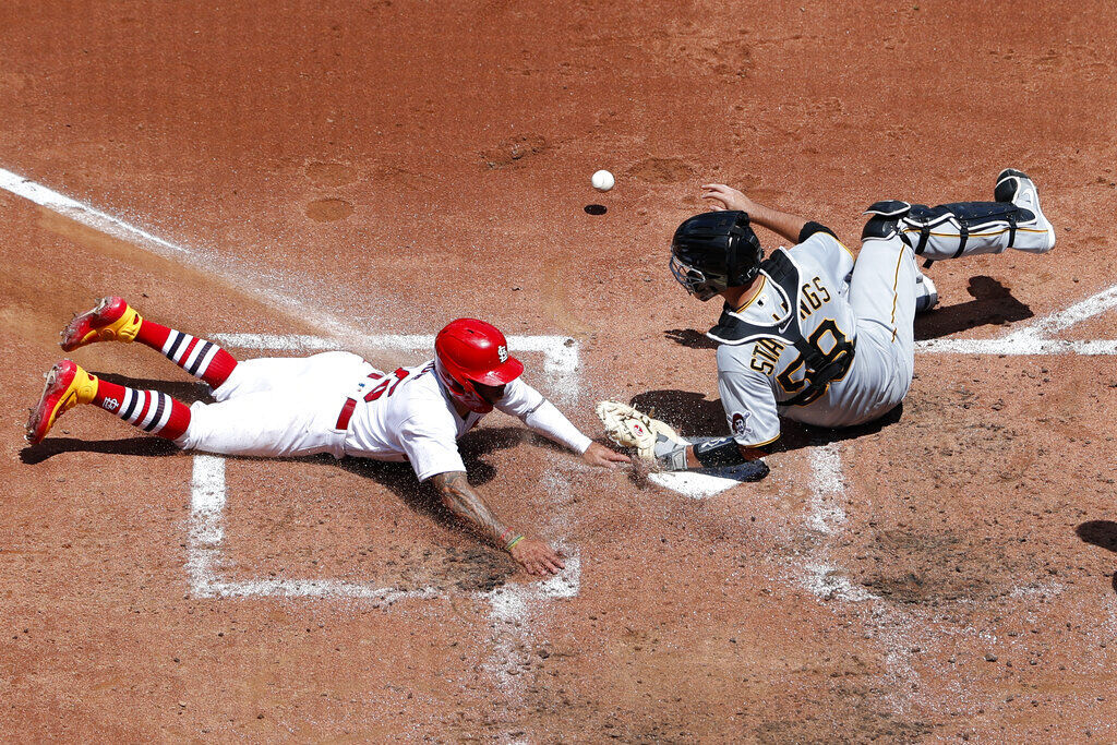 APTOPIX Pirates Cardinals Baseball